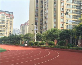 太陽(yáng)能路燈使用客戶西安高新一中 太陽(yáng)能路燈使用客戶西安高新一中